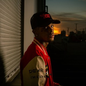 Dengarkan lagu Heart Break Anniversary (Explicit) nyanyian Next Level Media dengan lirik