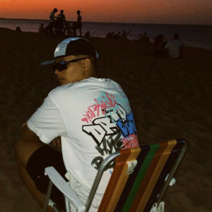 Listen to Bonde do Fundão (Explicit) song with lyrics from gyylo