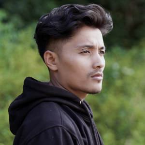 Dengarkan Bagaluik Jo Parasaian lagu dari Danil Maestro dengan lirik