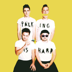 ดาวน์โหลดและฟังเพลง Shut Up and Dance พร้อมเนื้อเพลงจาก Walk The Moon