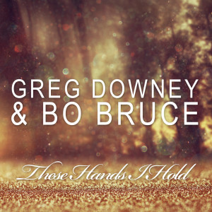 收聽Greg Downey的These Hands I Hold (Roddy Reynaert Remix)歌詞歌曲