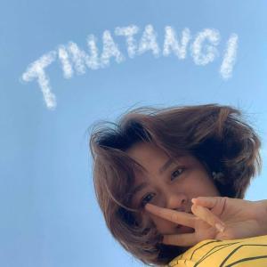 ดาวน์โหลดและฟังเพลง Tinatangi พร้อมเนื้อเพลงจาก Bonn