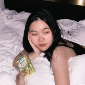 Listen to 十二点五十三分 (完整版) song with lyrics from 郑斯尹