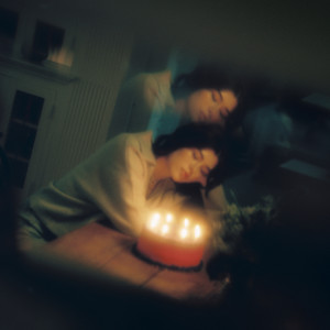 Dylan Conrique的專輯birthday cake