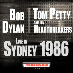 ดาวน์โหลดและฟังเพลง Blowin` In The Wind (Live) พร้อมเนื้อเพลงจาก Bob Dylan
