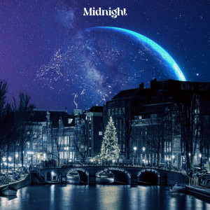 Dengarkan lagu Midnight nyanyian 서울달 (SEOULDAL) dengan lirik