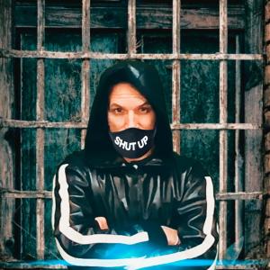 收聽Florin Purice的Tu nu esti Dumnezeu歌詞歌曲