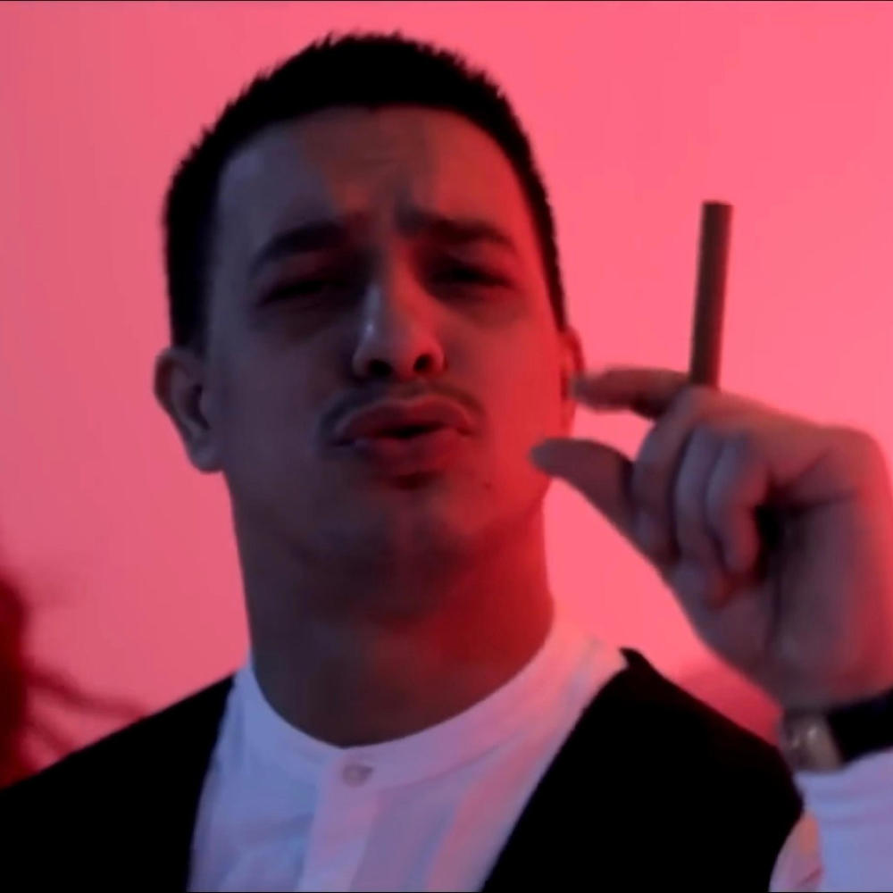 E LA MODA SA FII PESTE (feat. Marius Olandezu)