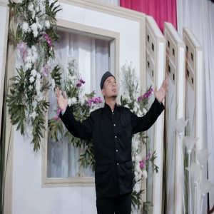 Listen to Shalawat Sa'adah song with lyrics from Egas Sahdu