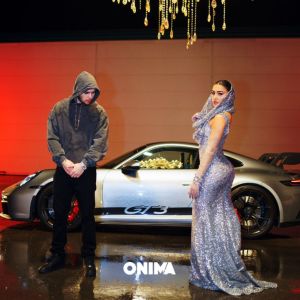 Listen to Alkool song with lyrics from Melinda Ademi