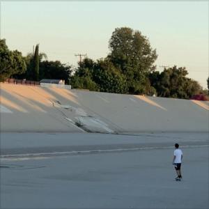 ดาวน์โหลดและฟังเพลง fading (Explicit) พร้อมเนื้อเพลงจาก L47E