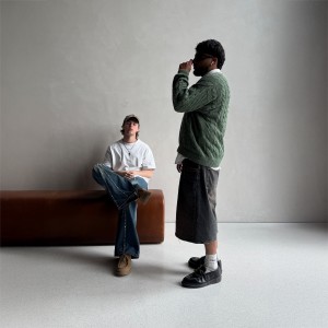 Listen to Niemanden zu Blamen song with lyrics from Waleed