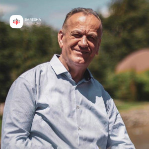 Listen to Pikon loti song with lyrics from Mahmut Ferati