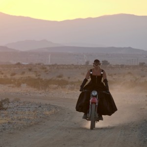 ดาวน์โหลดและฟังเพลง The Most American Thing พร้อมเนื้อเพลงจาก Casey Spooner