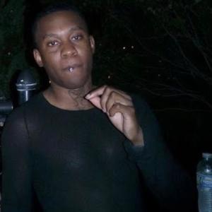 收聽mathias的Tiny Shirt歌詞歌曲