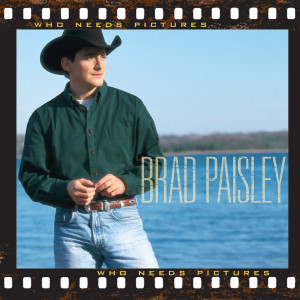 ดาวน์โหลดและฟังเพลง He Didn't Have to Be พร้อมเนื้อเพลงจาก Brad Paisley