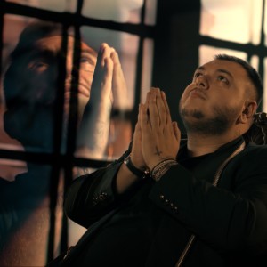 Listen to Orice palma a vietii song with lyrics from Nikolas