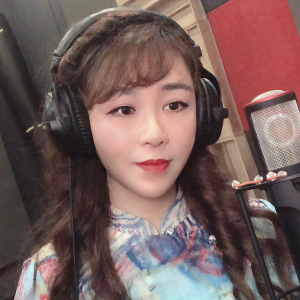 Listen to 爱的交响诗 (完整版) song with lyrics from 梁玉嵘