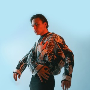 收聽Keelan Mak的Weigh You Down歌詞歌曲