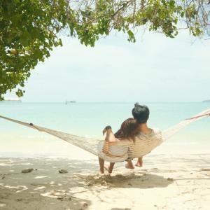 Dengarkan โคตรพิเศษ lagu dari CoolHotPack dengan lirik