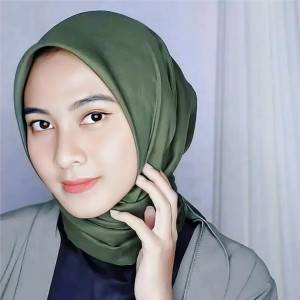 Listen to Hanya Satu Persinggahan song with lyrics from Novi Mauliaty