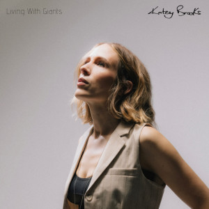 Katey Brooks的专辑Living With Giants