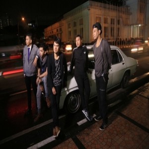 Listen to Waktunya Kembali song with lyrics from IL Nano
