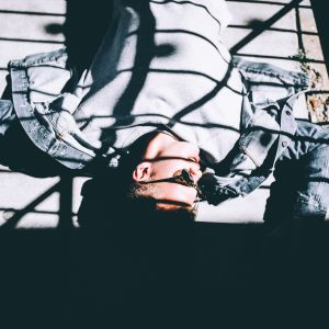 收聽Paul Parsons的Beat Drop歌詞歌曲