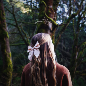 ดาวน์โหลดและฟังเพลง Justify พร้อมเนื้อเพลงจาก Rosie Darling