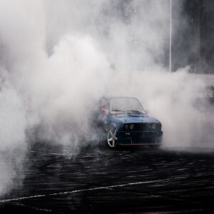 收聽Elias Schulz的Around the World (Remix)歌詞歌曲