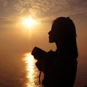 收聽嵊凡的四季予你歌詞歌曲