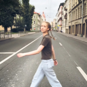 ดาวน์โหลดและฟังเพลง As A Wrong Child พร้อมเนื้อเพลงจาก Mema