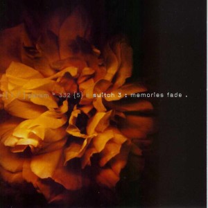ดาวน์โหลดและฟังเพลง Memories Fade พร้อมเนื้อเพลงจาก Switch 3