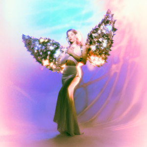 ดาวน์โหลดและฟังเพลง Illusory พร้อมเนื้อเพลงจาก HANA