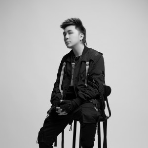 ดาวน์โหลดและฟังเพลง Thoang Qua พร้อมเนื้อเพลงจาก Minh Vuong M4U