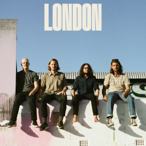 Dengarkan London lagu dari The Spunloves dengan lirik