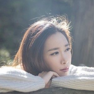 收聽金池的唱着英雄的歌歌詞歌曲