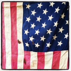 ดาวน์โหลดและฟังเพลง Tables (feat. Joeyy) (Explicit) พร้อมเนื้อเพลงจาก Laker