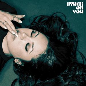 收聽Stella Rae的Stuck on You (feat. YuSo)歌詞歌曲