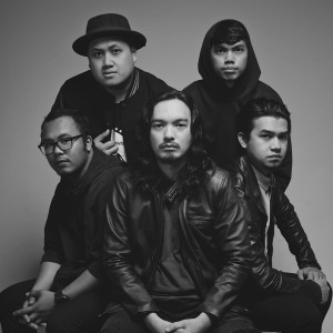 收聽Vulan的Waktu歌詞歌曲