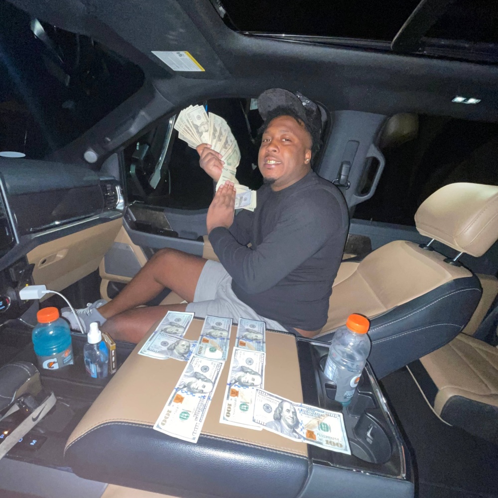 Tryna Get Ova (feat. Meat4L) (Explicit)