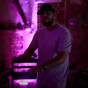 收聽Eiran MC的Different Energy (feat. Mc Shabba D)歌詞歌曲