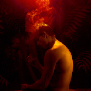 ดาวน์โหลดและฟังเพลง Insensible พร้อมเนื้อเพลงจาก RAUMM