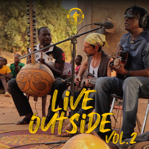 ดาวน์โหลดและฟังเพลง Gomni พร้อมเนื้อเพลงจาก Playing For Change