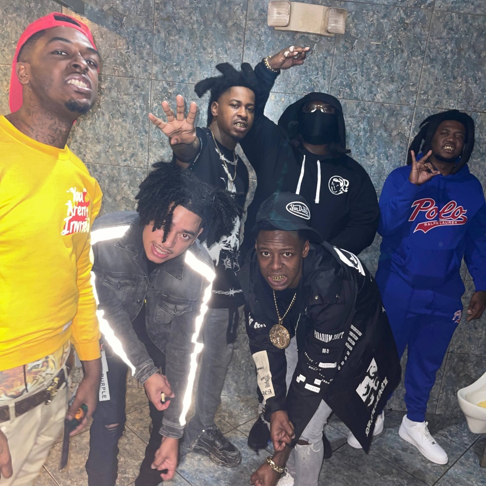 G40 FLOW (feat. Reace Sosa, Mari Montana & G40) (Explicit)