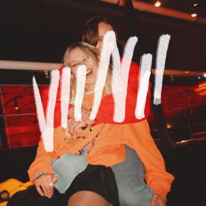 收聽Aliisa Syrjä的Viinii歌詞歌曲