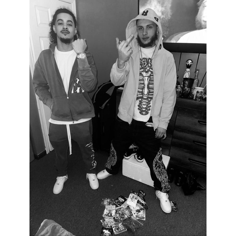 WeTheOnes (feat. Xo) (Explicit)