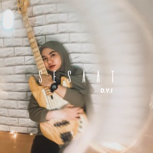 Dengarkan Sesaat lagu dari Darmayanti Ilyas dengan lirik