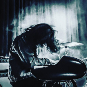 Listen to Beyond The Valley (Live) song with lyrics from Palace of the King