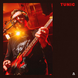 收聽Tunic的Nothing Nothing (Audiotree Live Version)歌詞歌曲